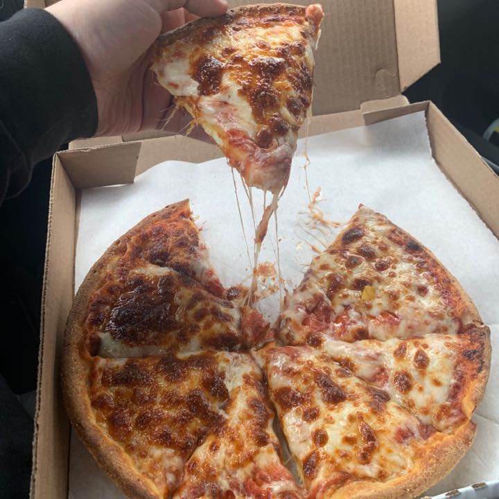 pnw.pizza's Pizza Review at Chicago's Pizza With A Twist Kent One Bite