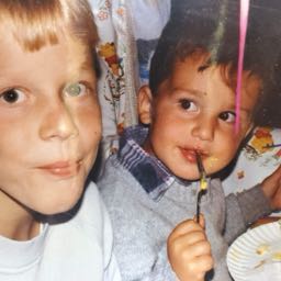 2 peas.pet care on One Bite Pizza App