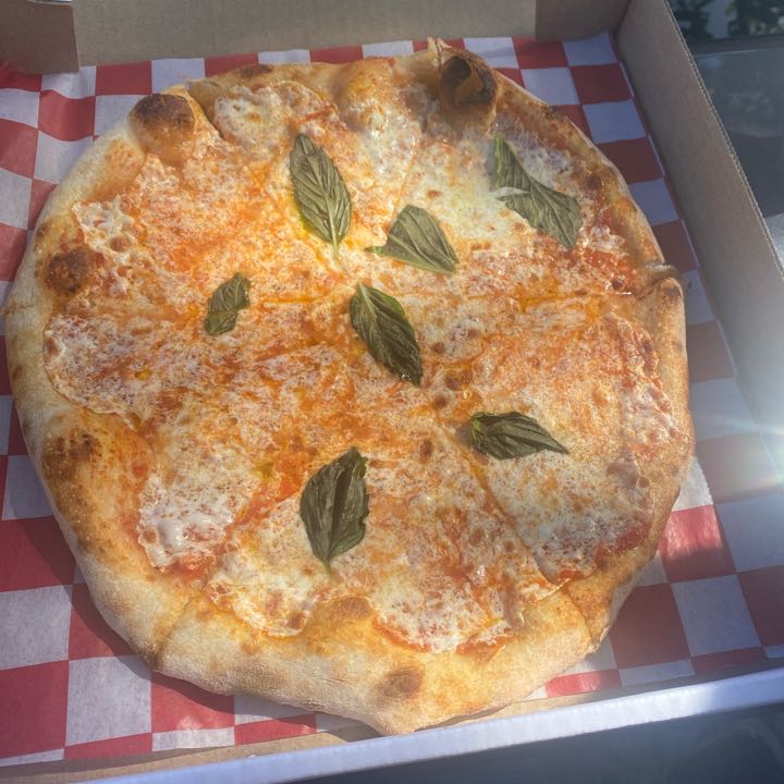 Valentina’s Pizza Reviews Kailua, HI One Bite