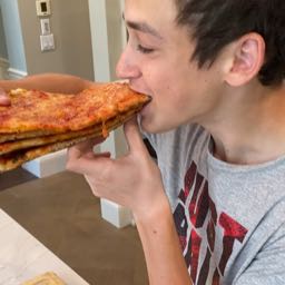 glizzyshlong on One Bite Pizza App