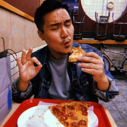 shaun.t on One Bite Pizza App