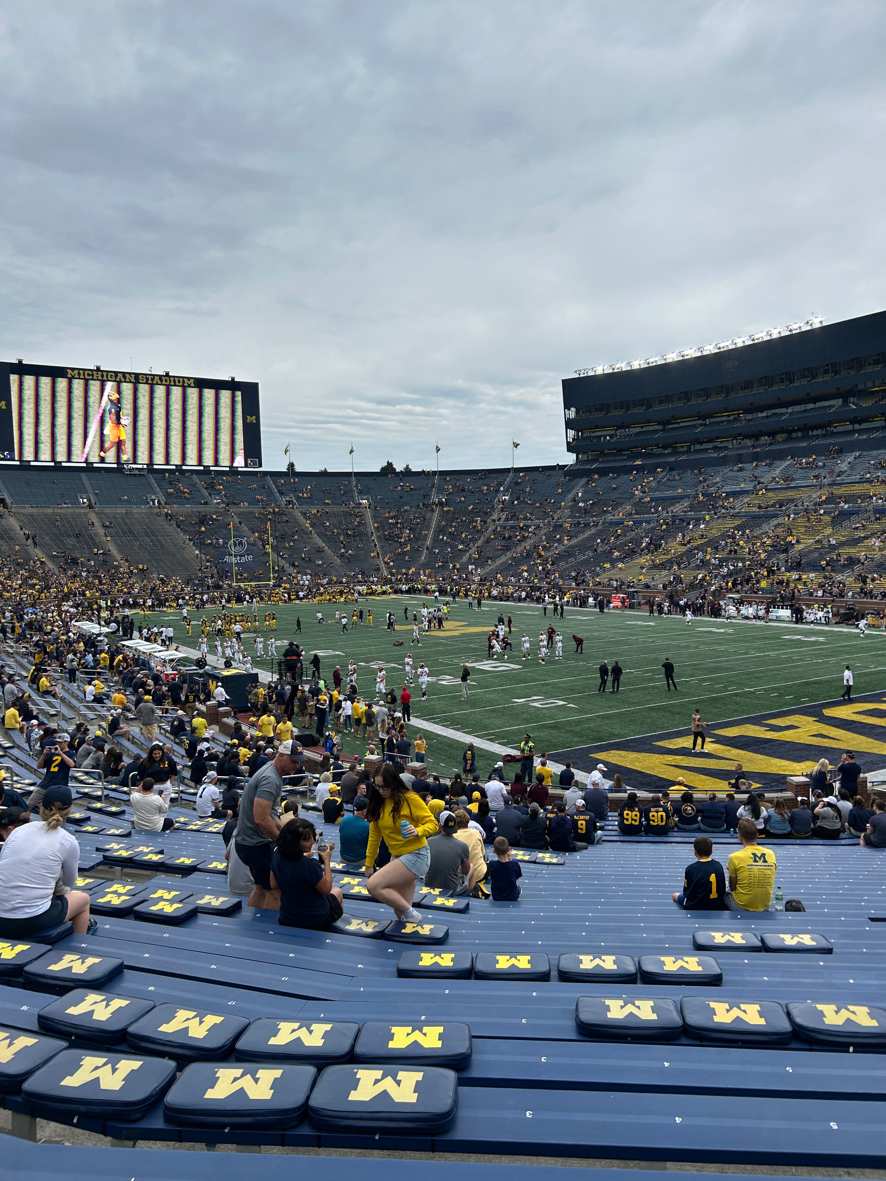 ah61 on One Bite Pizza App