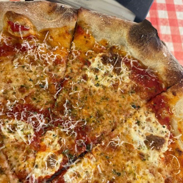 stoolpresidente's Pizza Review at Grigg Street Pizza One Bite