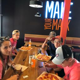 phil.kirchner on One Bite Pizza App