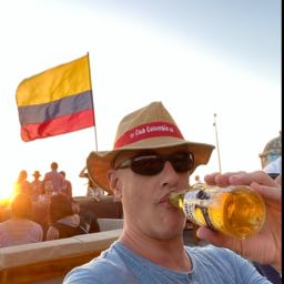 aaron.s3v3r3 on One Bite Pizza App