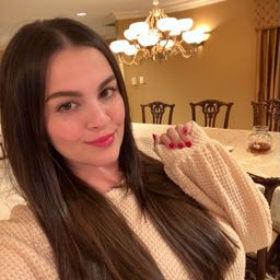 jillianrossi on One Bite Pizza App