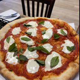 ethan.barrow on One Bite Pizza App