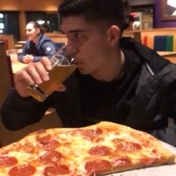 latinolaser on One Bite Pizza App