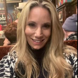 sportsgirl on One Bite Pizza App
