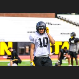 jon.jennings on One Bite Pizza App