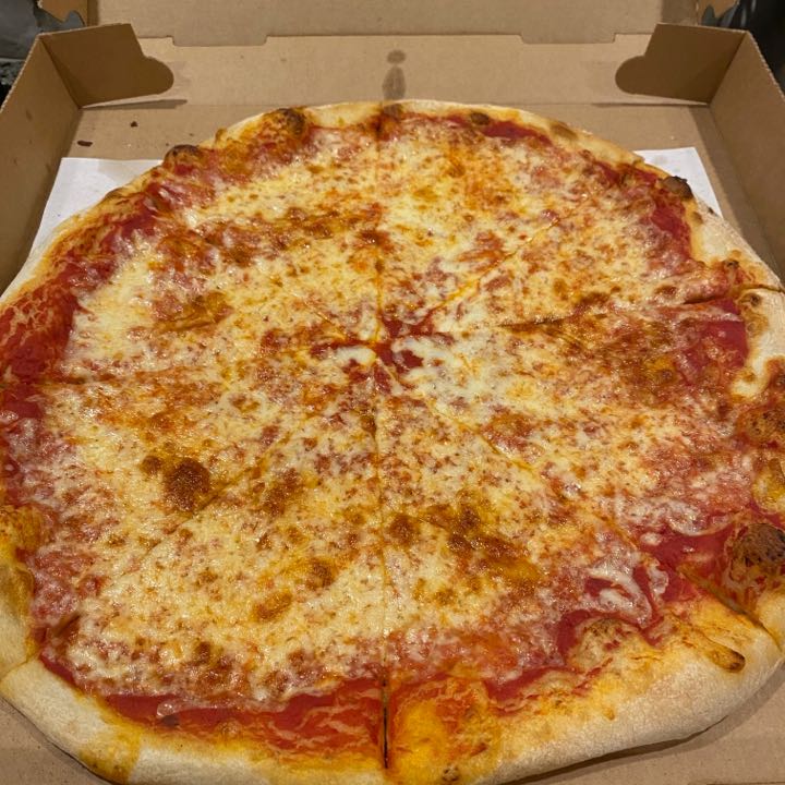 chealy349's Pizza Review at Pompilio's Pizzeria & Restaurant One Bite