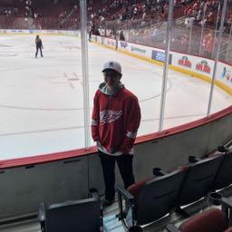 nickboyett on One Bite Pizza App