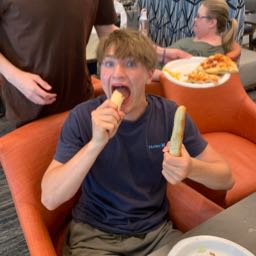 turner.booth on One Bite Pizza App