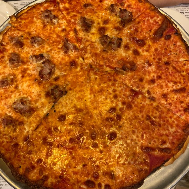 stoolpresidente's Pizza Review at Federici's Family Restaurant One Bite