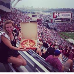 caitlin.thompson2 on One Bite Pizza App