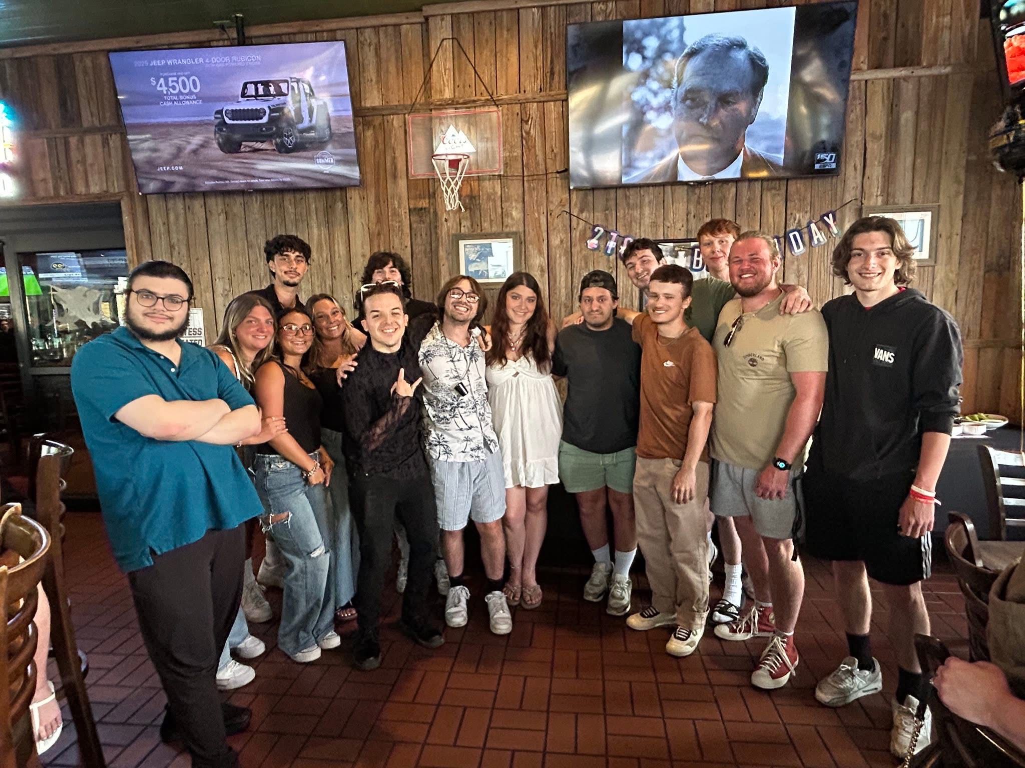 joey_v8404 on One Bite Pizza App