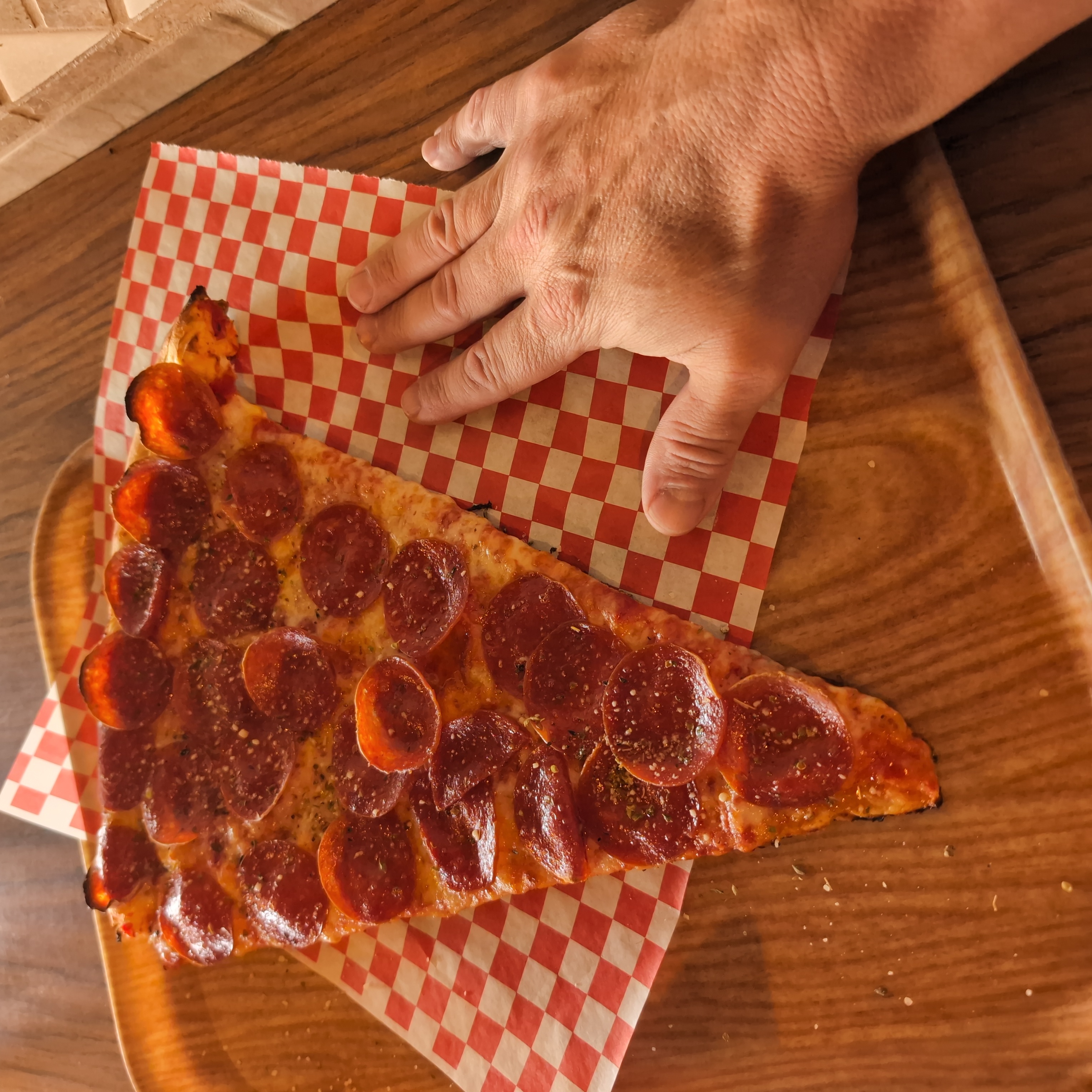 alex.baab's Pizza Review at Mama's Famous Pizza & Heros