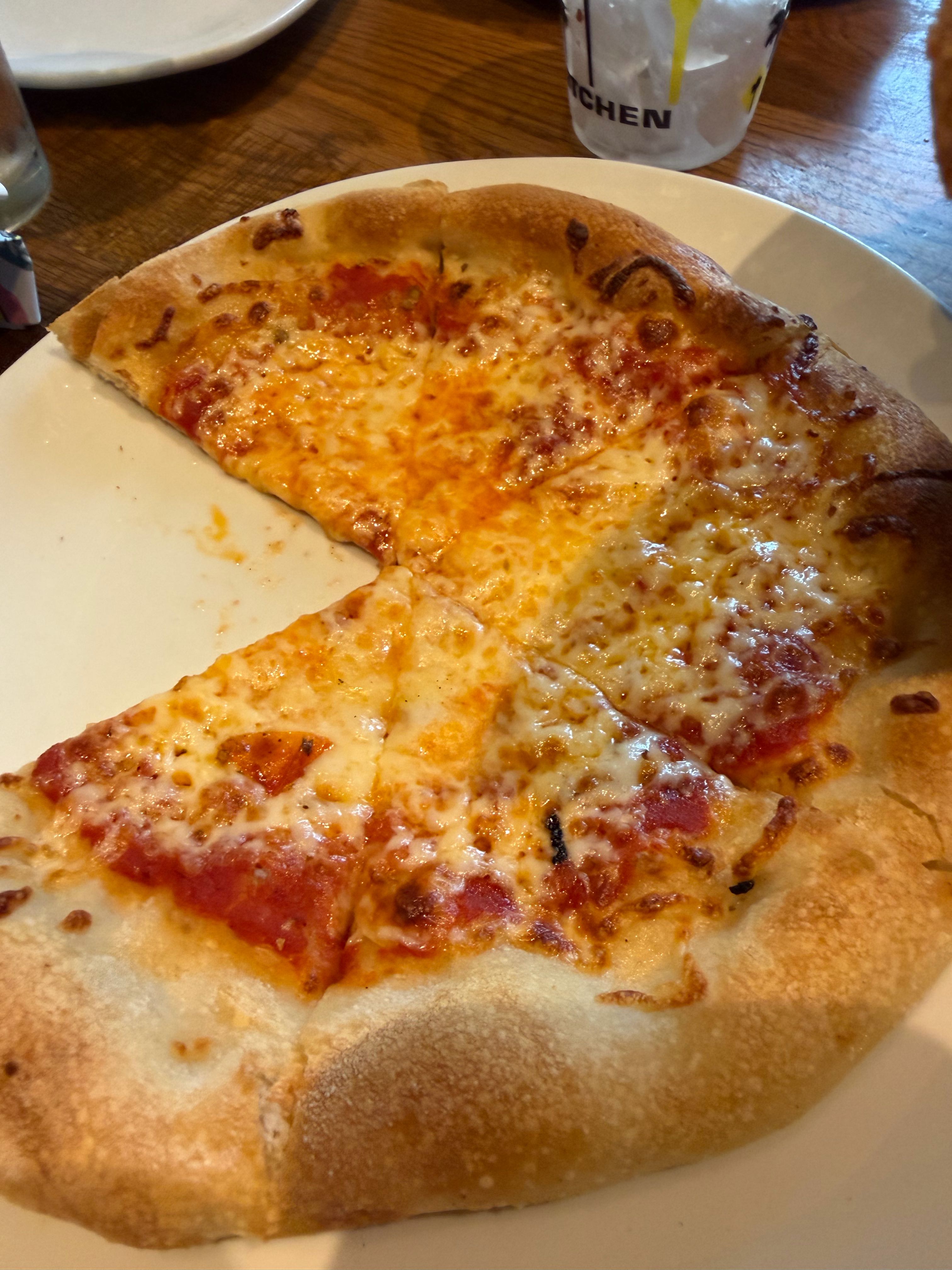 jjl079w5's Pizza Review at California Pizza Kitchen | One Bite