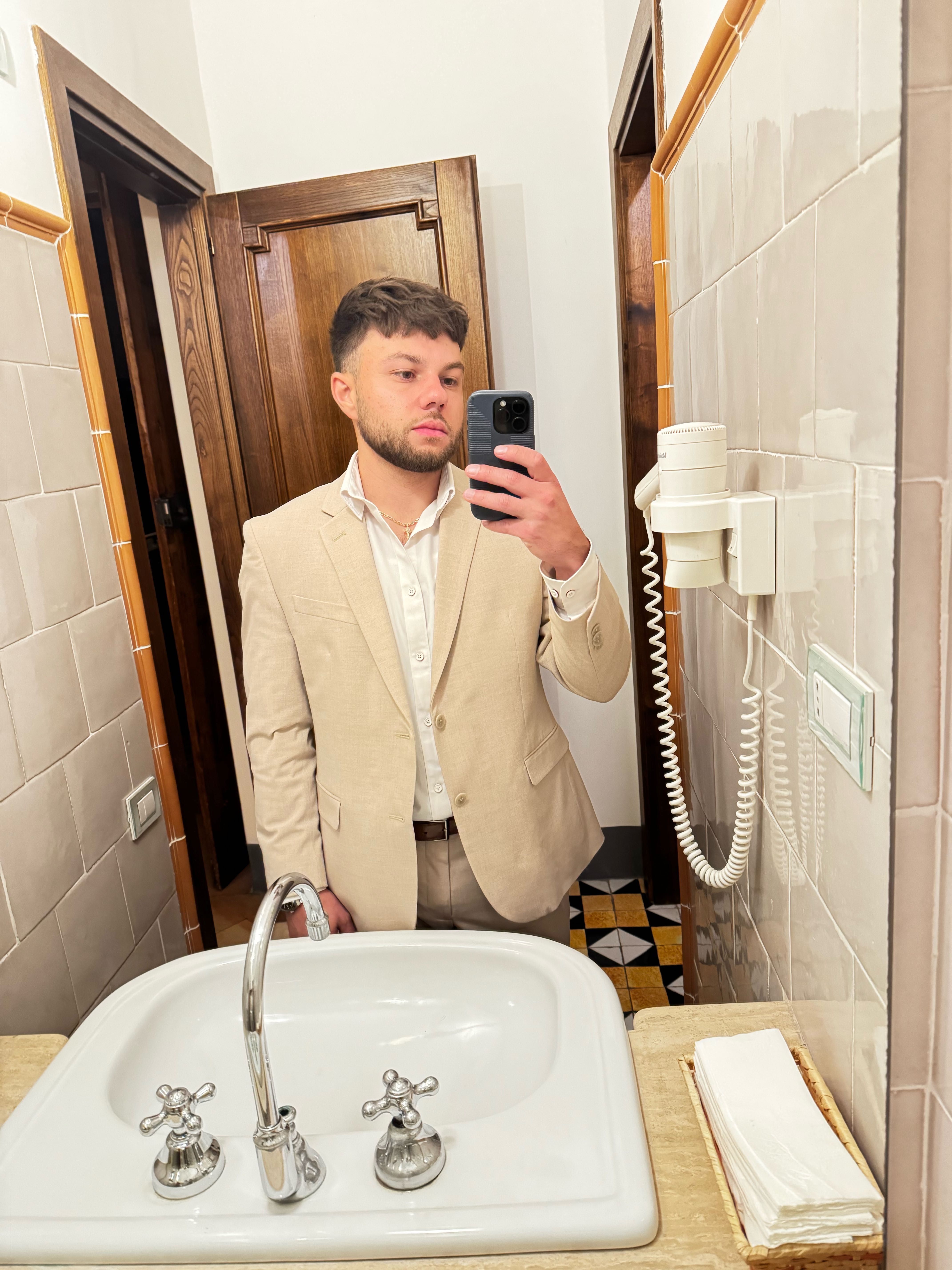 scott.magnotta on One Bite Pizza App