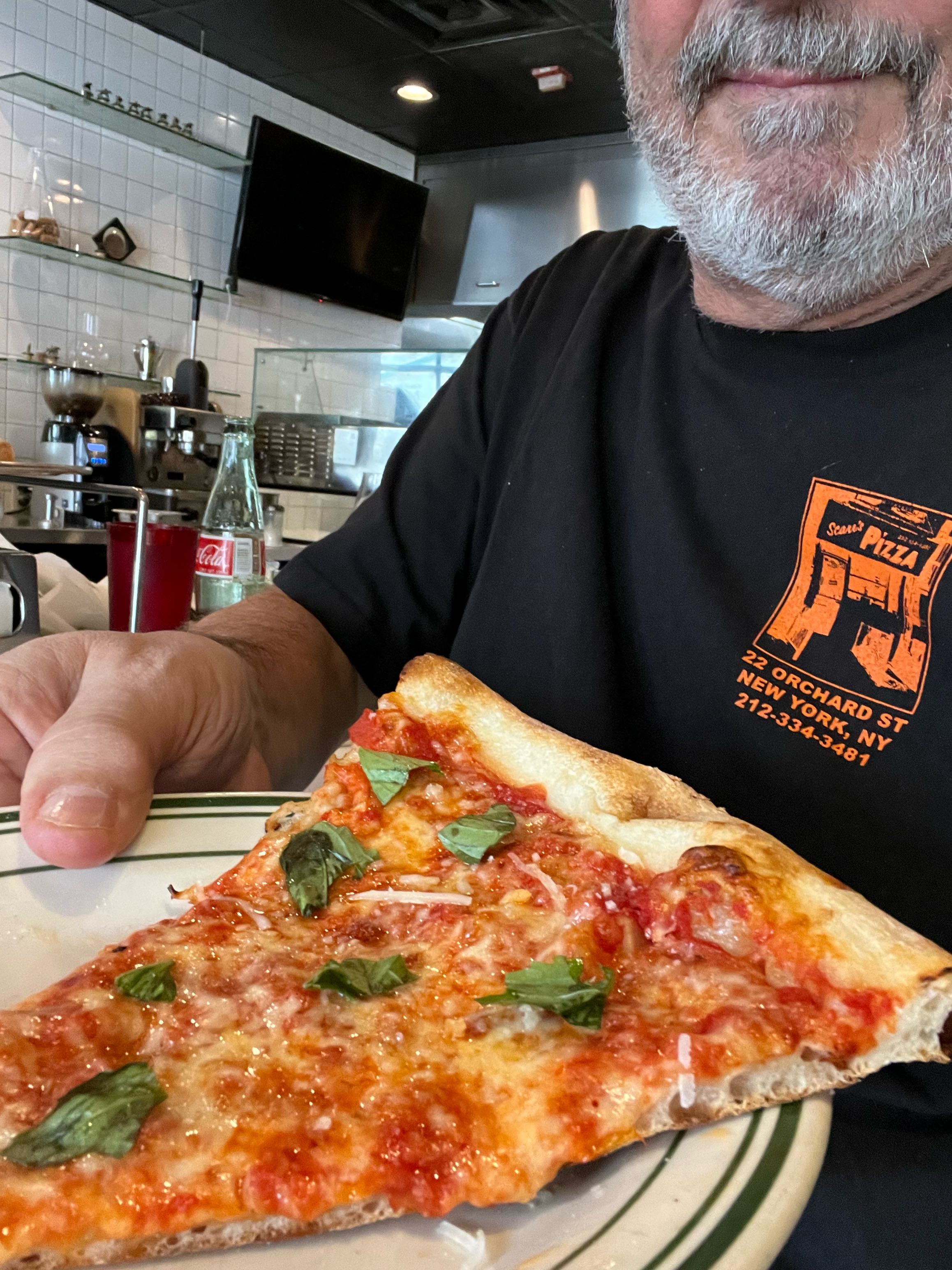 charliedelray on One Bite Pizza App