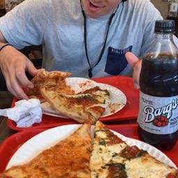 cant.eat.pizza.but.i.love.pizza on One Bite Pizza App