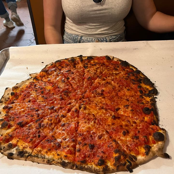 keith.scholder's Pizza Review at Sally's Apizza One Bite