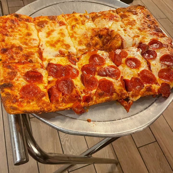 gsomtin's Pizza Review at Joe's Pizza & Pasta One Bite