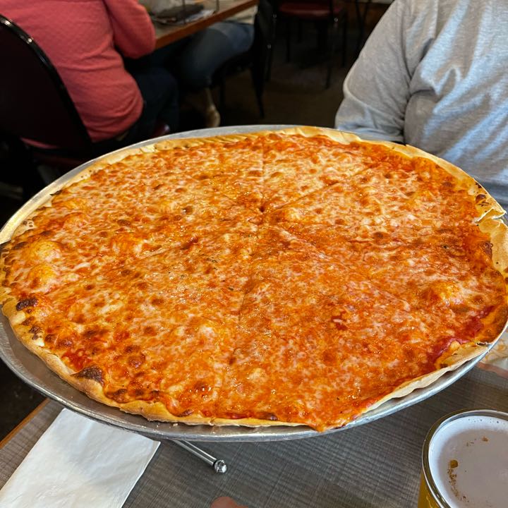brian.david4's Pizza Review at Pete & Elda's Bar / Carmen's Pizzeria
